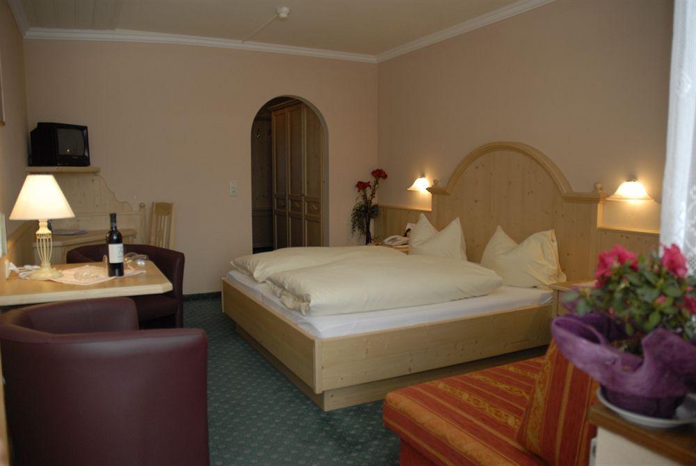 Sport Und Familienhotel Klausen Кірхберг Номер фото